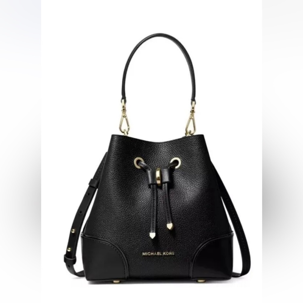 Michael Kors Mercer Gallery Convertible Bucket Black/Gold Leather Bag